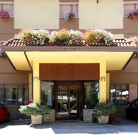 Family Hotel Como ריביסונדולי מראה חיצוני תמונה