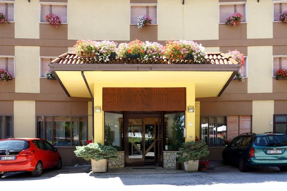 Family Hotel Como ריביסונדולי מראה חיצוני תמונה